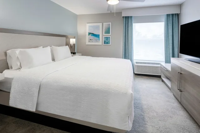 Suite, Queen Bed, Accessible, Hampton Inn & Suites Venice Bayside South Sarasota 1/4