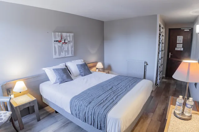 Premium, King Bed, Logis Hotel la Grassinais Saint Malo 1/1