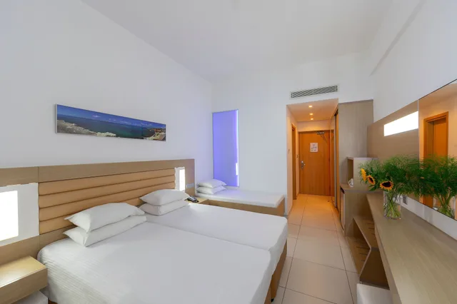 Classic, Double or Twin Bed, Sea View, Vrissaki Beach Hotel 1/8