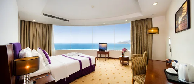 Senior, Suite, King Bed, Panoramic Ocean View، TTC Hotel - Michelia 1/3
