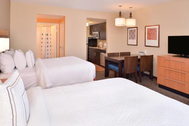 استوديو بسرير كوين، TOWNEPLACE SUITES HUNTSVILLE WEST/REDSTONE GATEWAY 4/7
