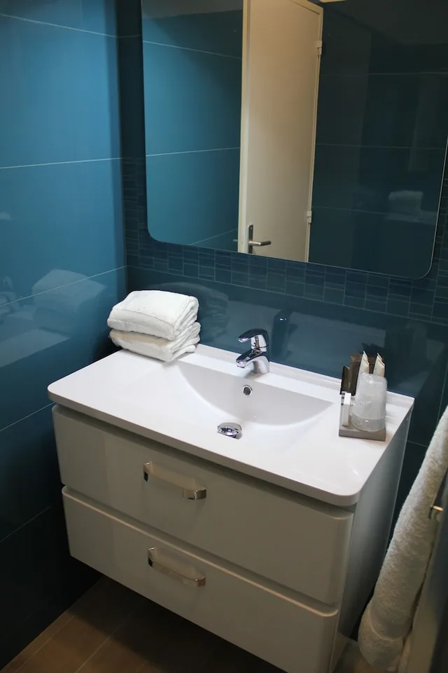 غرفة قياسية بسرير كينج، Hotel Le Quincangrogne 3/4