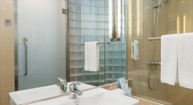 جناح بسرير فردي بـ3 غرف نوم بمطبخ، Holiday Inn Express Beijing Yizhaung 6/6