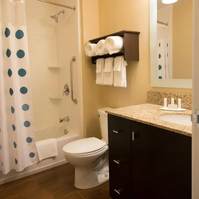 Studio, Queen Bed, TownePlace Suites Lincoln North 3/8