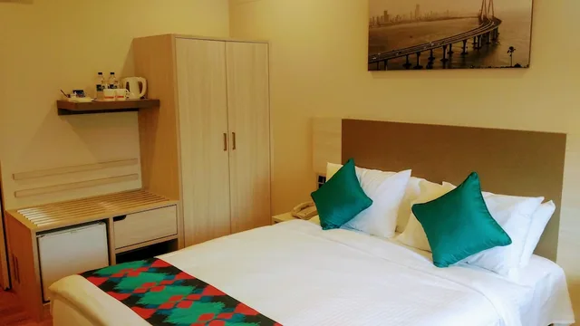غرفة فاخرة بسرير كوين، Ginger Andheri East 2/10