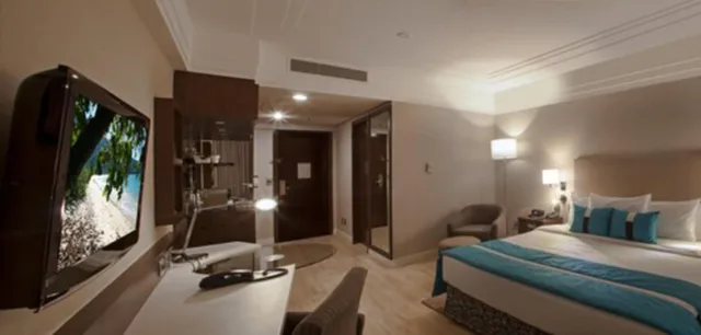 غرفة فاخرة بسرير كينج، Radisson Hotel Alphaville 5/10