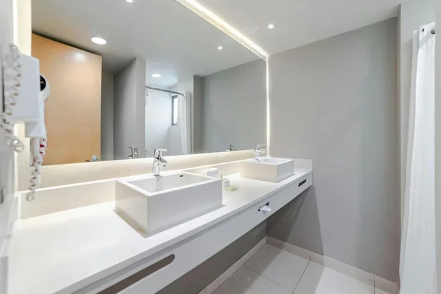 جناح بسريرين منفصلين وسرير كينج بغرفة نوم واحدة مع أريكة، City Express Suites by Marriott Ciudad de Mexico Anzures 8/9