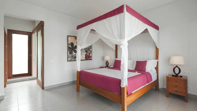 فيلا عائلية بسريرين منفصلين وسريرين كينج بإطلالة على المسبح بـ5 غرف نوم بمسبح خاص، Villa Yenian 2/10