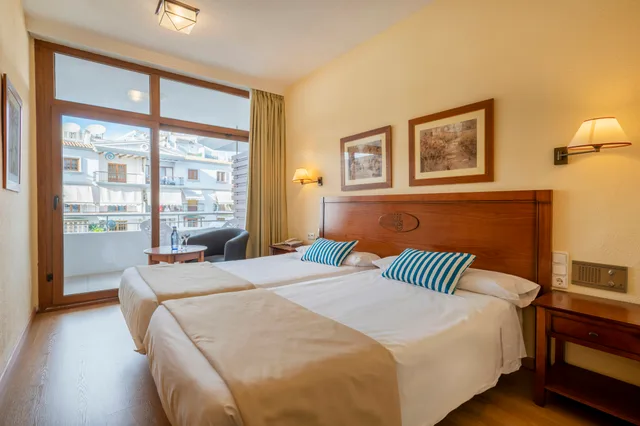 غرفة كومفورت بسريرين منفصلين، Leonardo Hotel Torremolinos Costa del Sol 1/5