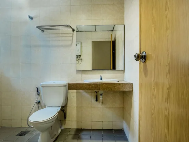 Standard Double, Super OYO 828 Comfort Hotel Shah Alam 4/4