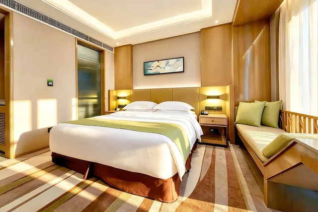 غرفة سوبيريور بسرير كينج، Ramada by Wyndham Leshan 1/10