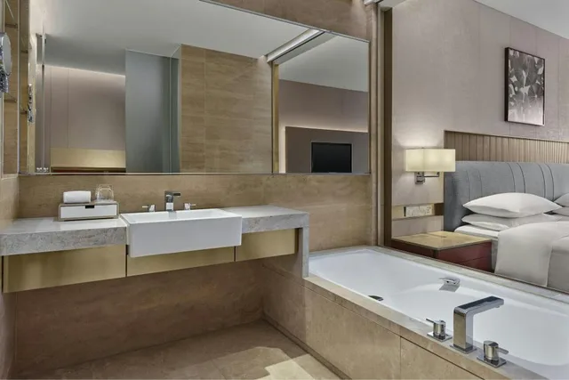 Guest Room, Deluxe, Twin Beds, City View, Dongguan Forum Hotel and Apartment 8/9