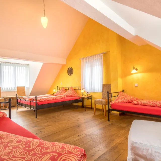 Room, Quintuple، Hotel Arndt 2/2
