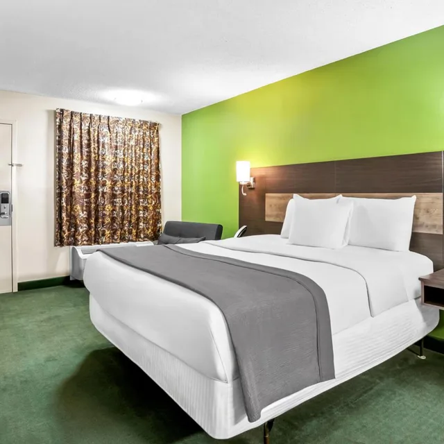 غرفة بسرير كينج للمدخنين، Americas Best Value Inn Rome 2/5