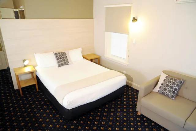 جناح جونيور عائلي، Sovereign Hill Hotel 3/10
