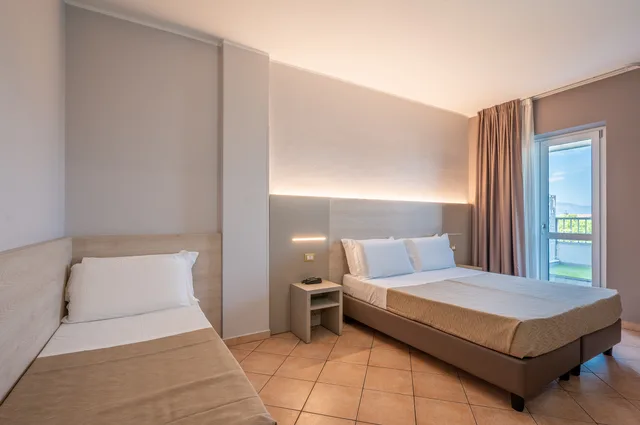 غرفة ثلاثية بشرفة، Hotel Miramonti 2/8