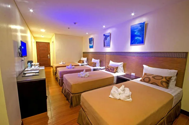 غرفة ديلوكس رباعية، Fersal Hotel Puerto Princesa 2/6
