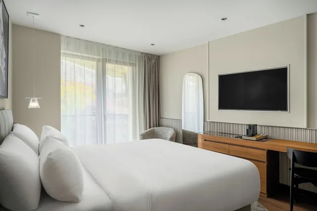 Standard, Queen Bed, Hill View، LANCHID 19 DESIGN HOTEL 7/10