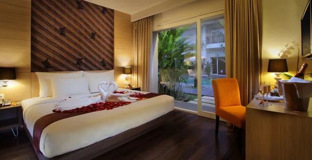 Deluxe, Pool Terrace، b Hotel Bali & Spa 4/5