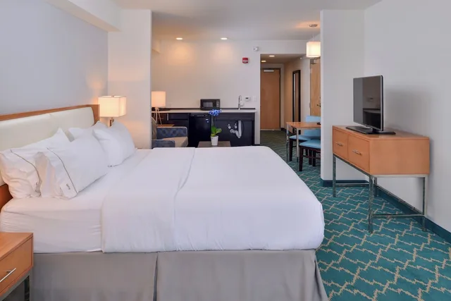Suite, King Bed, Sofa, Accessible, Holiday Inn Express & Suites West Ocean City 1/4