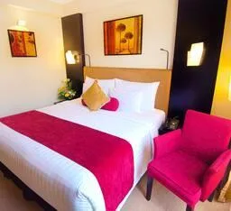 غرفة تنفيذية، Sterlings Mac Hotel 2/2