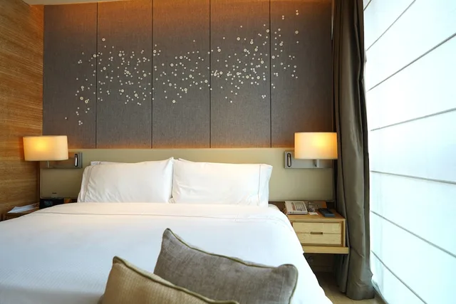 Room, King Bed, with View, The Westin Chongqing Liberation Square 1/10
