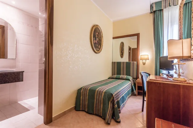 غرفة مفردة، Raeli Hotel Lazio 5/7