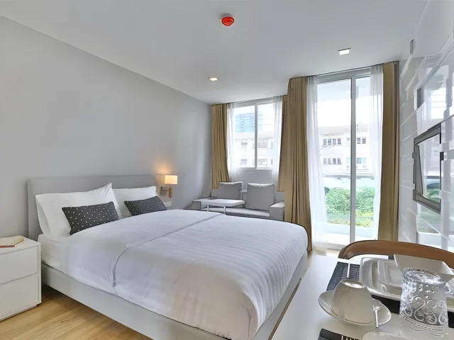 استوديو، United Residence 2/3