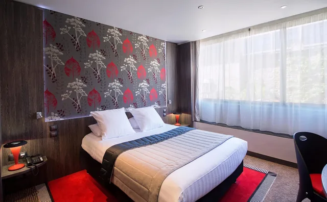 غرفة سوبيريور بسرير كوين بإطلالة على الحديقة، Best Western Premier Patio Des Artistes 5/10