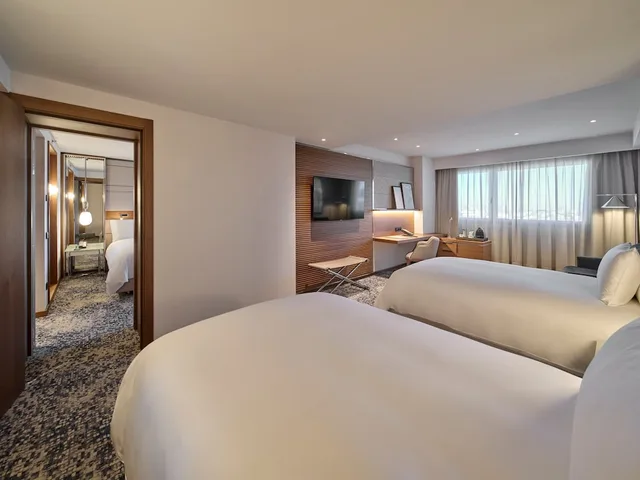 غرفة كلاسيكية بسريرين منفصلين مع دخول صالة النادي، InterContinental Barcelona 5/10