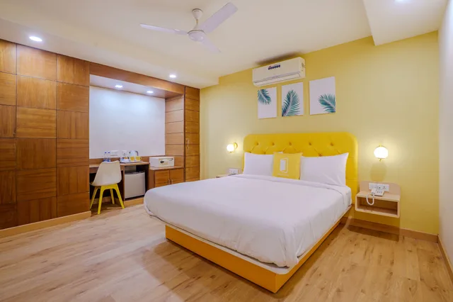غرفة ديلوكس بسرير كينج، Bloom Hotel - GK2 3/4