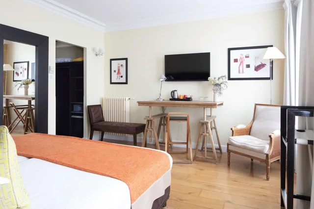 غرفة سوبيريور بسريرين منفصلين، Le 123 Elysees Astotel 2/3