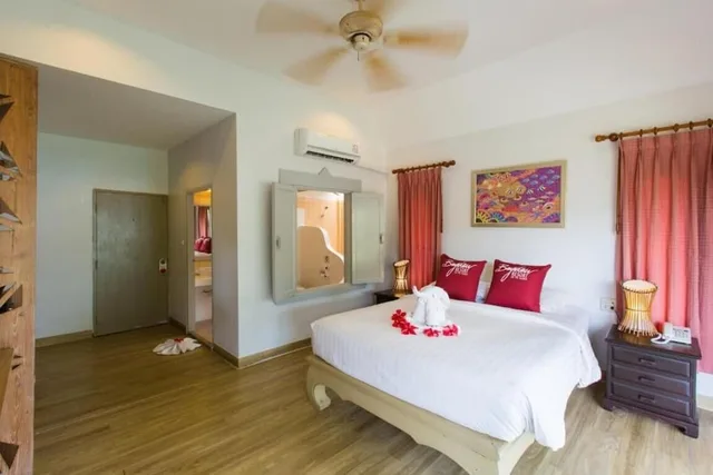 غرفة بريميير بسرير مزدوج أو سريرين منفصلين بإطلالة على الحديقة، Bay View Resort Koh Phi Phi 2/10