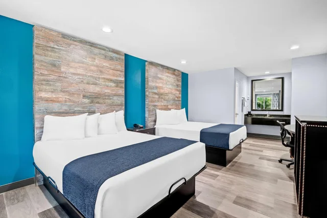 غرفة قياسية رباعية، SureStay Hotel by Best Western Buena Park Anaheim 4/7