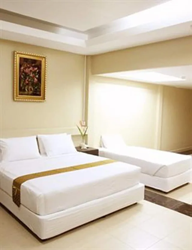 غرفة ثلاثية بثلاثة أسرّة، Visiting Card Hotel & Resort 1/4