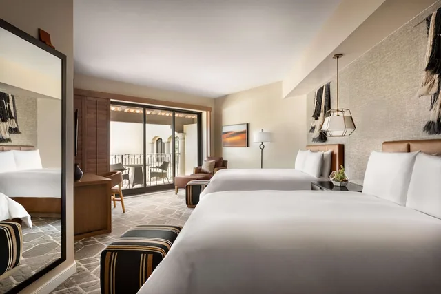 Signature, Sunset, 2 Queen Beds, Balcony or Patio, Beach Wing، Fairmont Scottsdale Princess 1/4