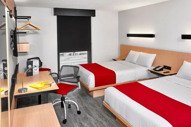 غرفة بسريرين مزدوجين، City Express by Marriott San Luis Potosi Zona Universitaria 3/5
