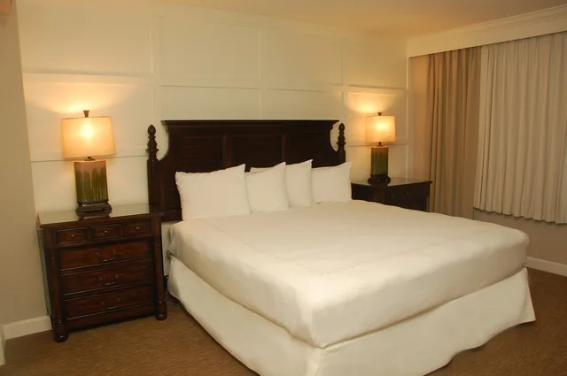 غرفة كلاسيكية بسرير كوين، Riverside Hotel 1/2
