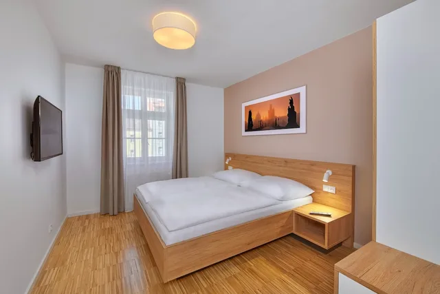 1 Bedroom, Exclusive, Apartment, Queen Bed, Sofa, DownTown Suites Kodanska 1/3