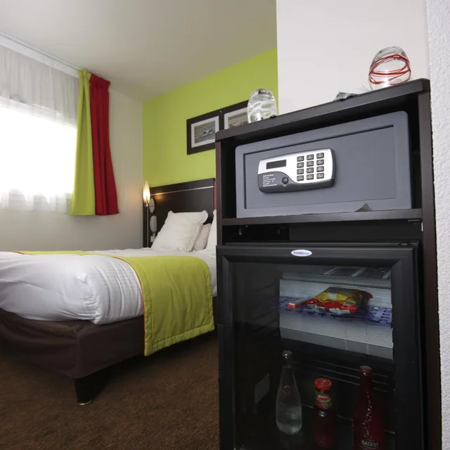 غرفة بسريرين منفصلين، Hotel Kyriad Design Enzo Thionville 7/10