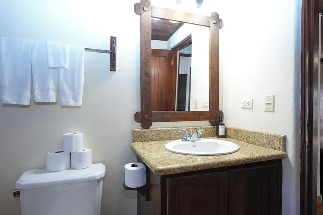 Condo, Luxury, Executive Level, Sofa، West Bay Lodge 7/8