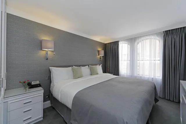 2 Bedrooms, Executive, Apartment, 2 King Beds, Mayfair House 9/10