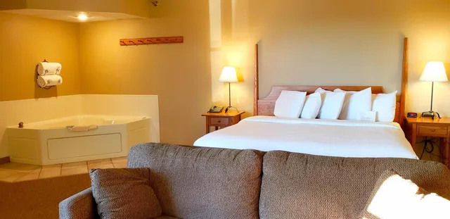 غرفة ديلوكس بسرير كينج في طابق منخفض، Berlin Heritage Inn 3/10