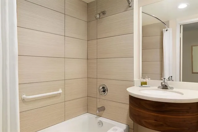 جناح استوديو بسريرين كوين، Days Inn by Wyndham Victoria Airport Sidney 1/1