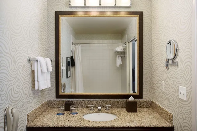 غرفة بريميير بسريرين كوين، Juniper Hotel Cupertino, Curio Collection By Hilton 5/6