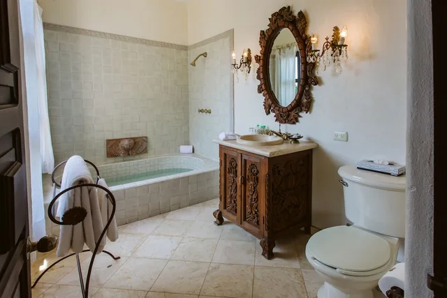 جناح ملكي بسرير كينج بإطلالة على البحر بشرفة، Hacienda San Angel 6/7