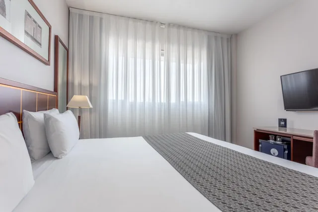 Room, Double or Twin Bed, Eurostars Toledo 8/10