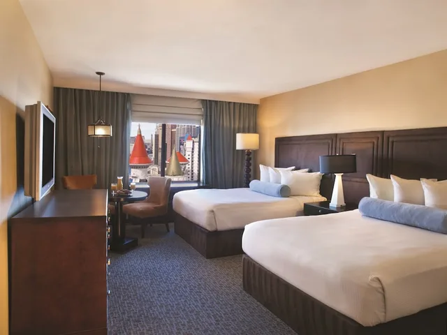 Room, 2 Queen Beds, Resort Tower، Excalibur Hotel and Casino 1/7