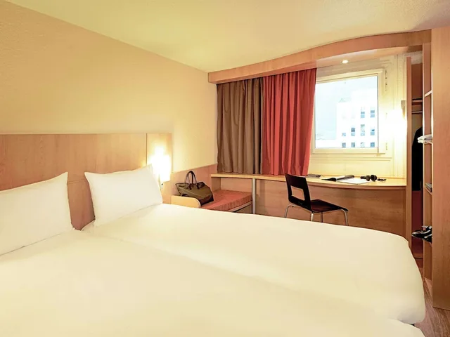 Standard, Twin Beds, Ibis Beauvais Aeroport 2/10