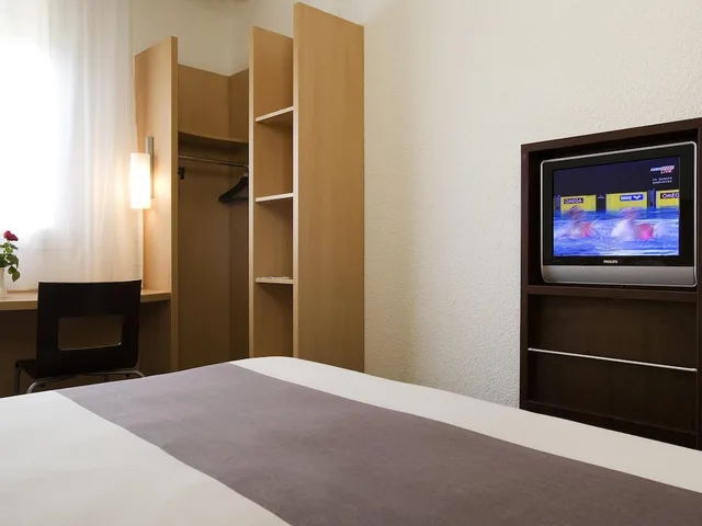 غرفة بسرير مزدوج، Ibis Cotonou 6/10